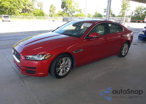 2017 Jaguar Xe 25T Premium из США, поврежденный, VIN SAJAD4BG8HA975976